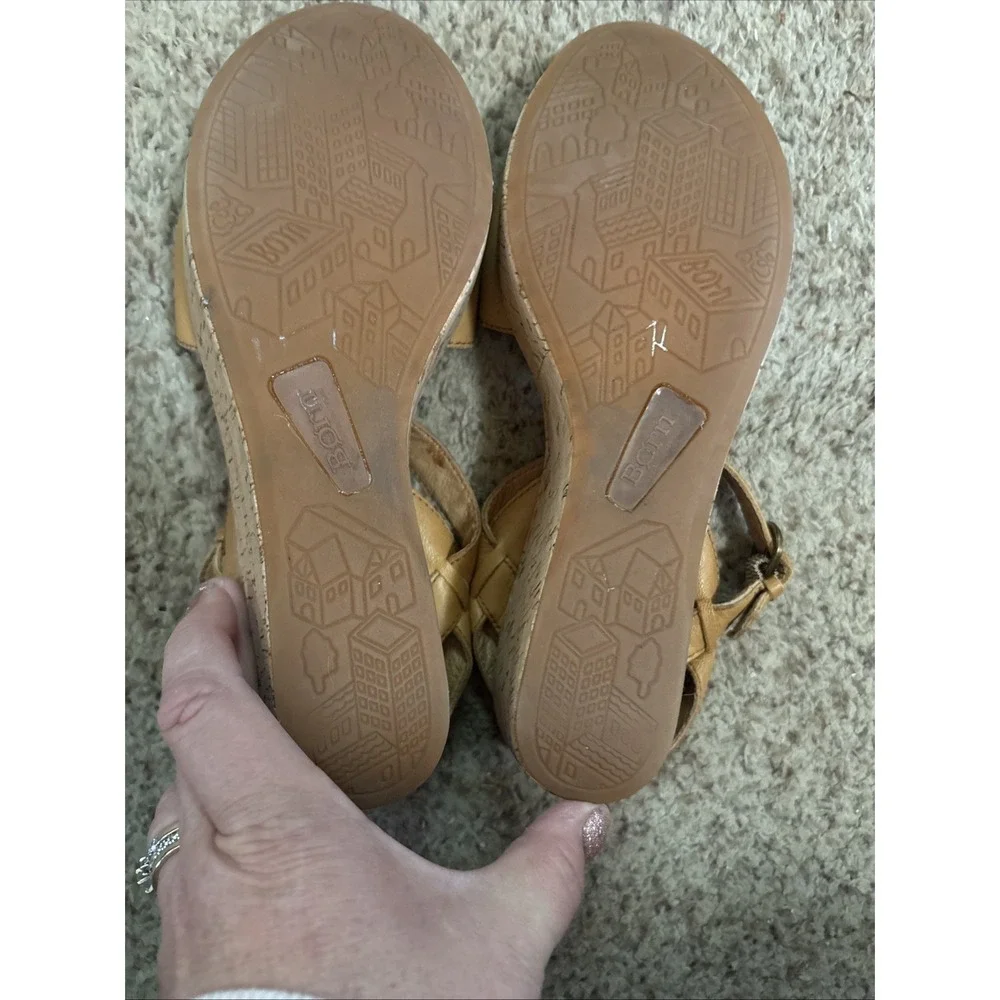 Born Wedge Sandals Women 9.5 Tan Leather Cork Platform Ankle Strap‎ Summer Heels